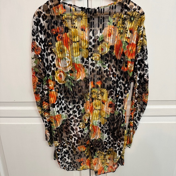 Kaktus Vibrant Floral Sheer and Leopard Long Sleeve Top. Size M. - Picture 4 of 5